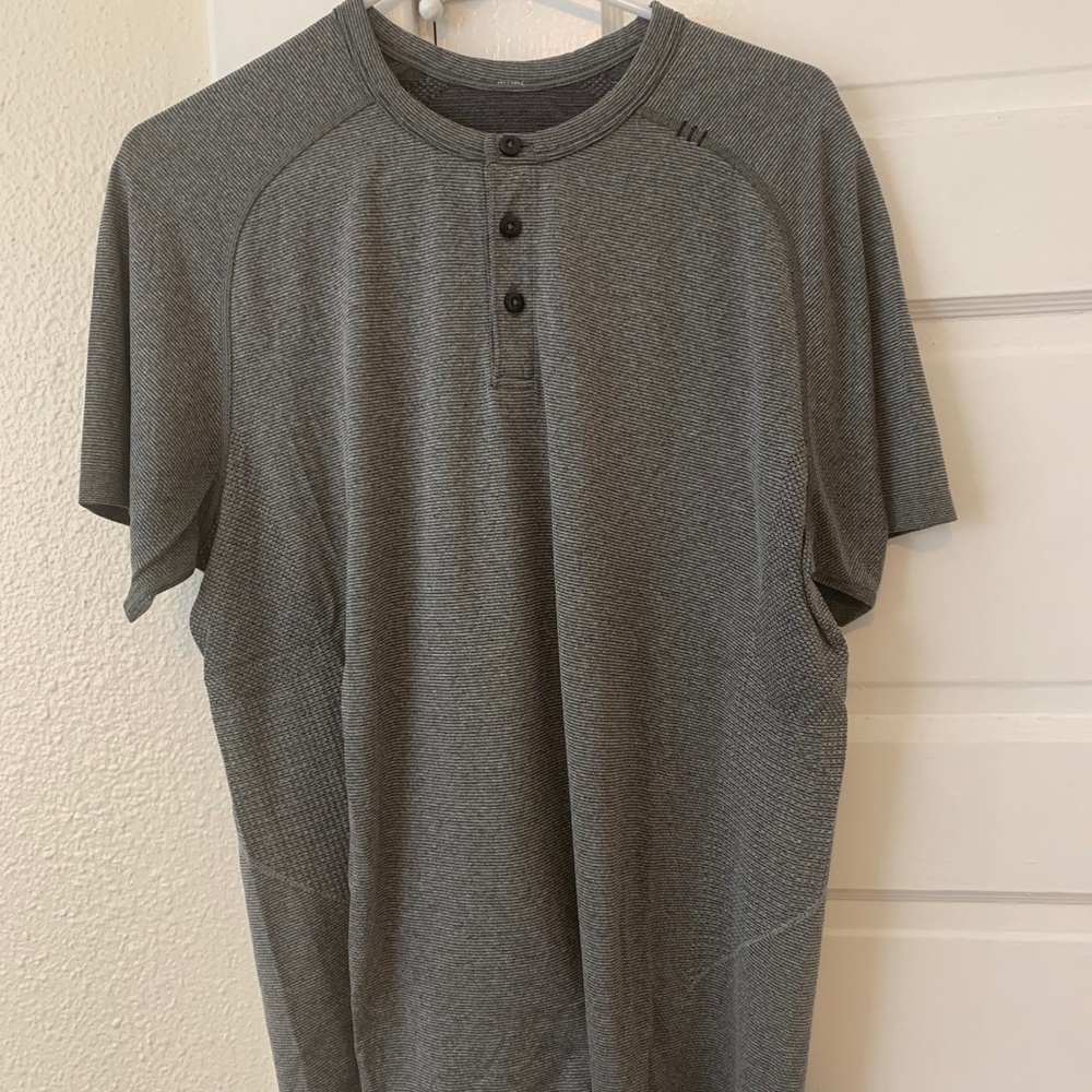 Men’s Lulu shirt